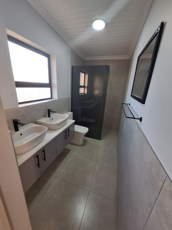 3 Bedroom Property for Sale in Britannia Bay Western Cape